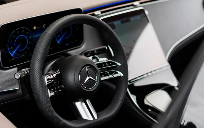 Mercedes-Benz EQE cena 456000 przebieg: 5, rok produkcji 2023 z Radomsko małe 277